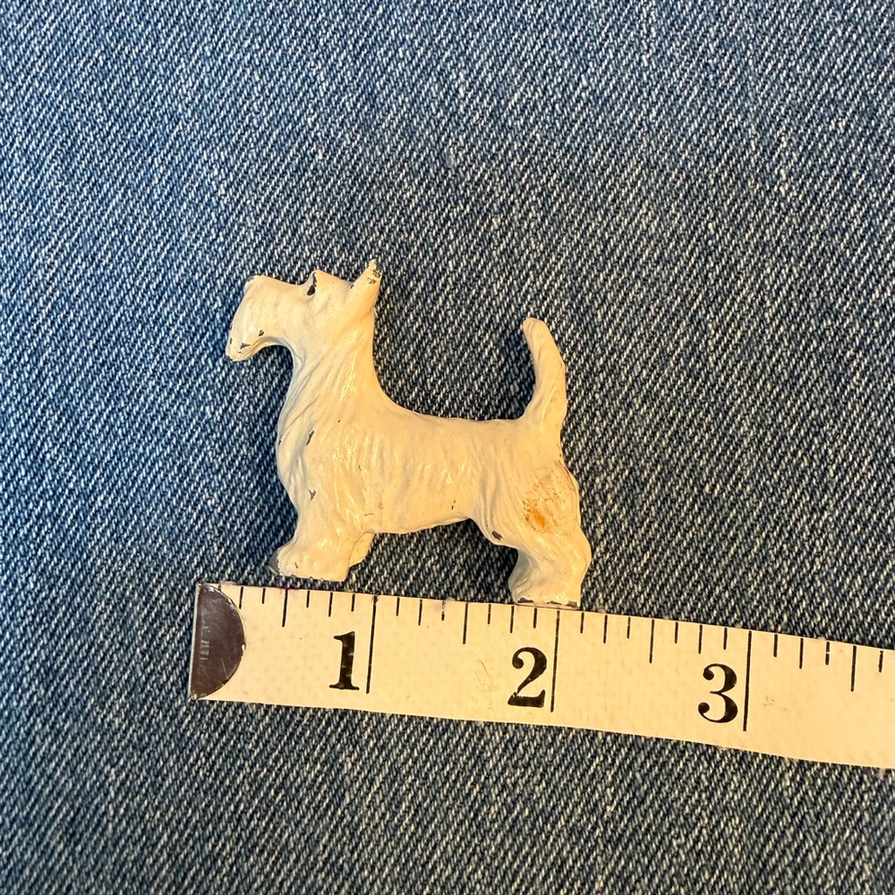 Cream Scottie Dog Figurine